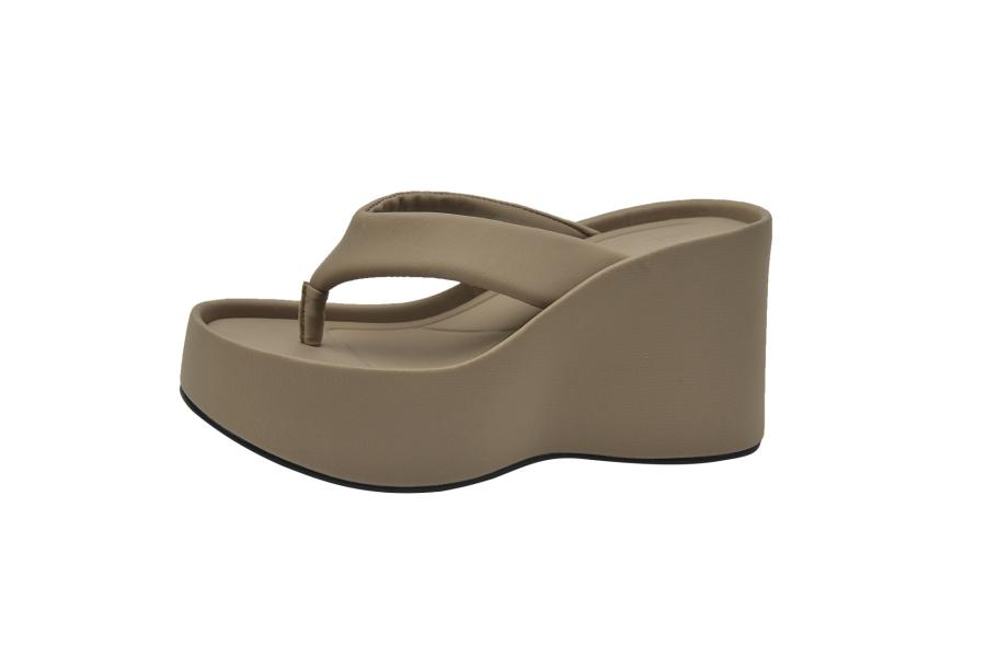 Womens Isha Wedge Flip-Flops  |  Pumps And Heels Pumps And Heels Pumps And Heels